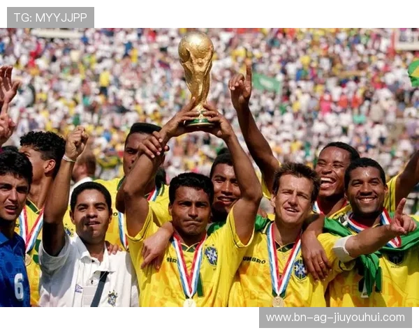 从绿茵孤影到团队核心足球独狼位置的战术价值与心理剖析